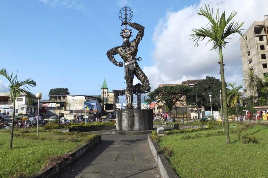 Quelle sera la pluviométrie à Douala en June 2026 ?